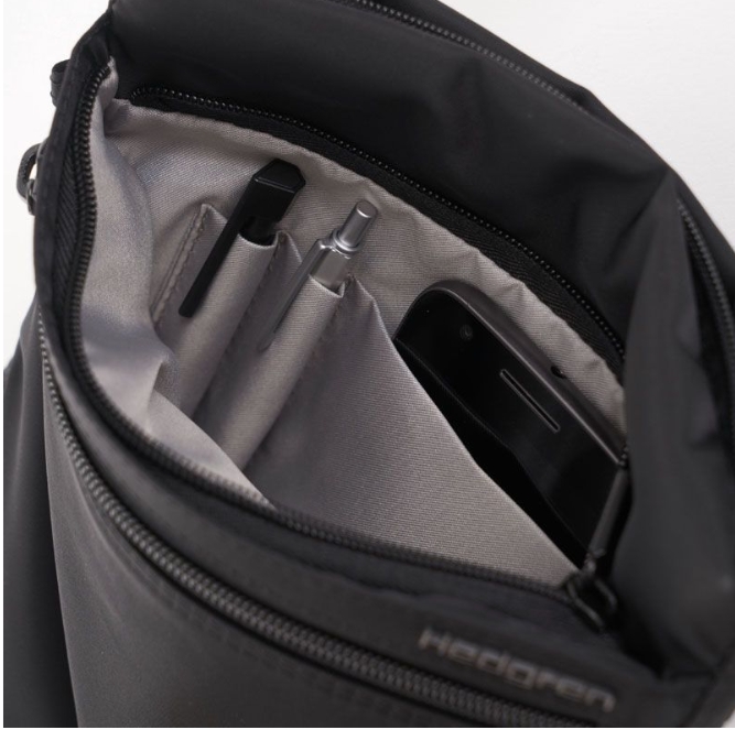 Saleys Travel Bags Hedgren inner city flat crossbody -black - Image 3