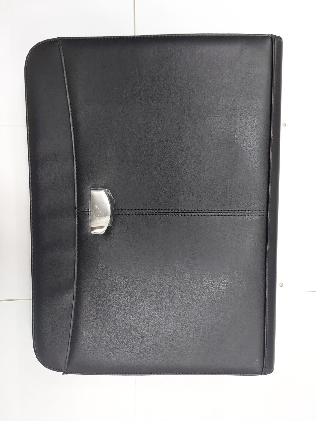 A4 Leatherette drop handle folder with badge