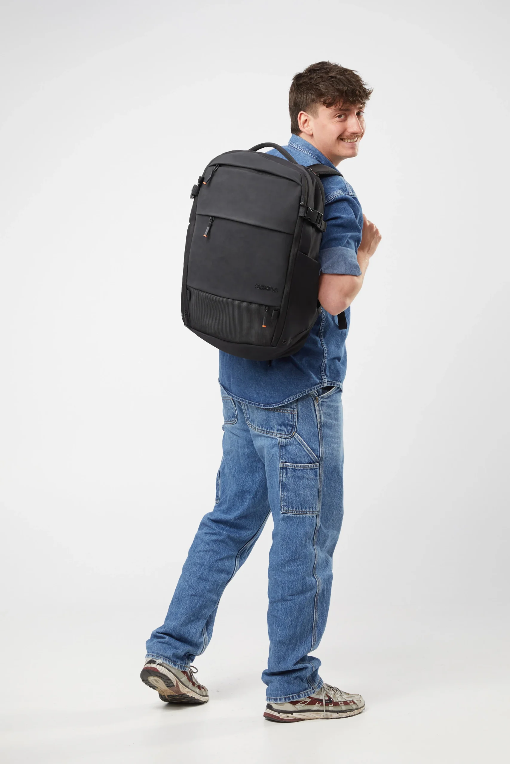 Saleys Travel Bags American Tourister Pacepro Laptop Backpack 17'3 - Image 3